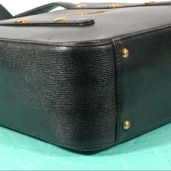 MCM Leather Tote Bag Authentic + Dust Bag 🌹❤️🌹 - Picture 7 of 9